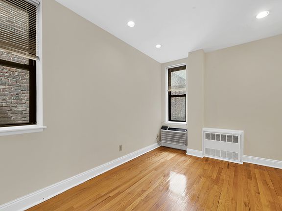 4th image of 309 E 76th St #4WF
