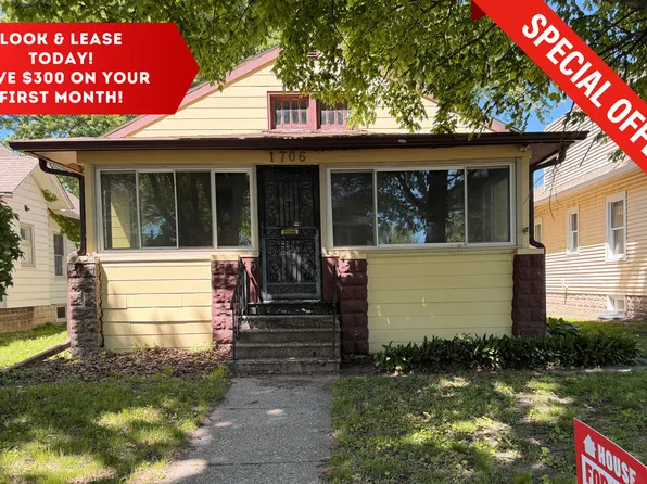 1706 29th St, Rock Island, IL 61201