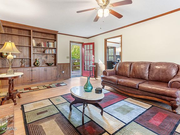 5th image of 344 Whitehall Drive