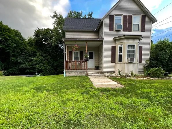 28 West St, Adams, MA 01220