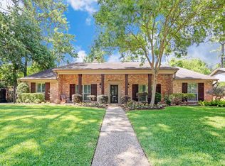 10114 Candlewood Dr, Houston, TX 77042