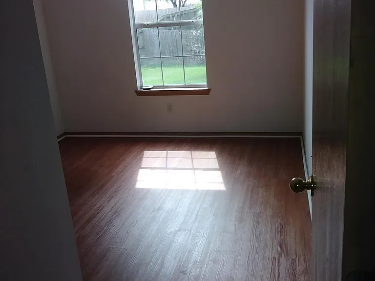 BACK BEDROOM