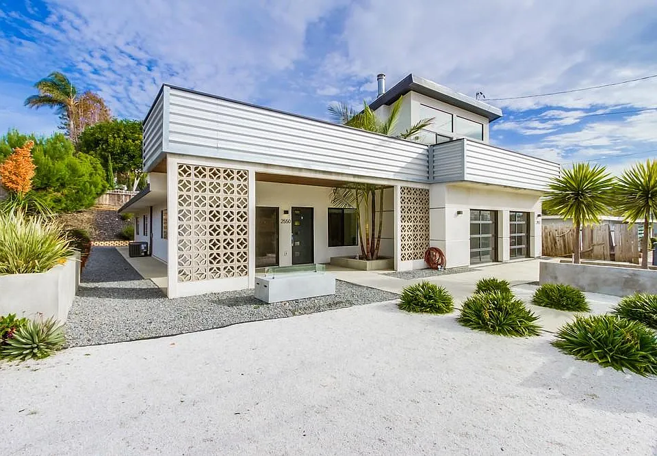 2550 Gregory Dr