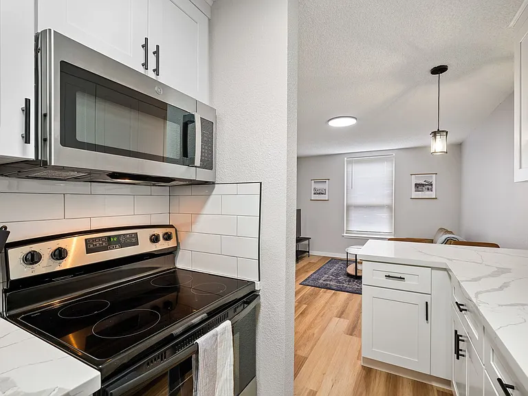 Belcourt Apartments — Photo 9