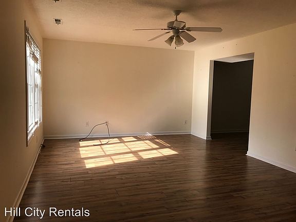 2nd image of 1094 Connie Dr