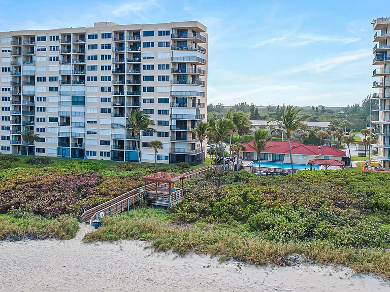 4225 N Highway A1A #17 — Photo 32
