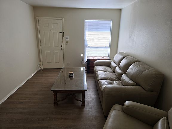 3rd image of 7023 Greenberry Dr