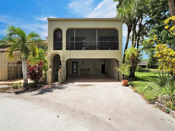 3752 Estepona Ave #14B2, Doral, FL 33178