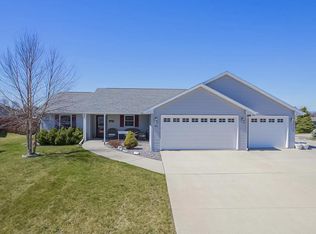 411 Bretts Way, Orfordville, WI