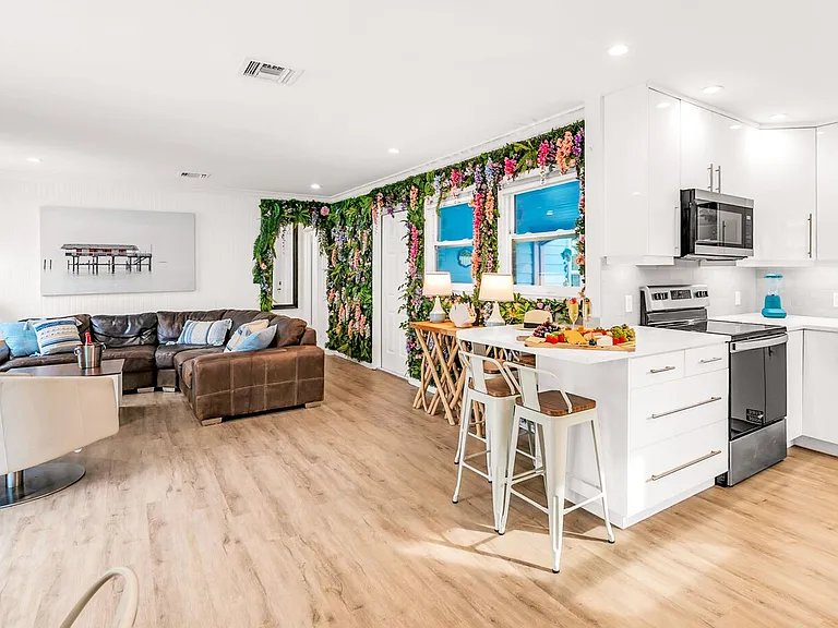 SE 2nd Ct — Photo 10