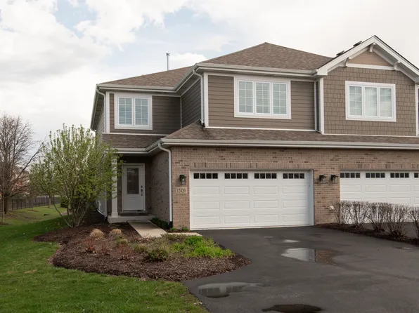 12420 Lacey Dr, Lemont, IL 60439