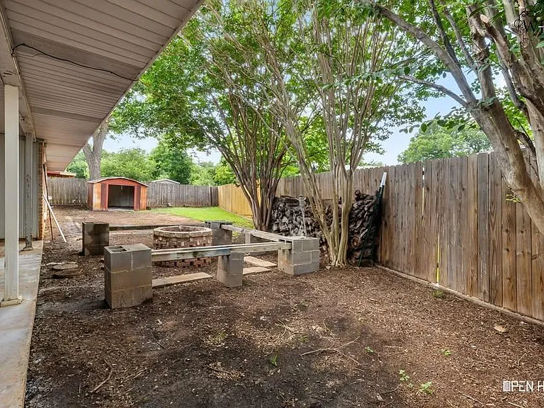 4202 Meadowbrook Dr — Photo 27