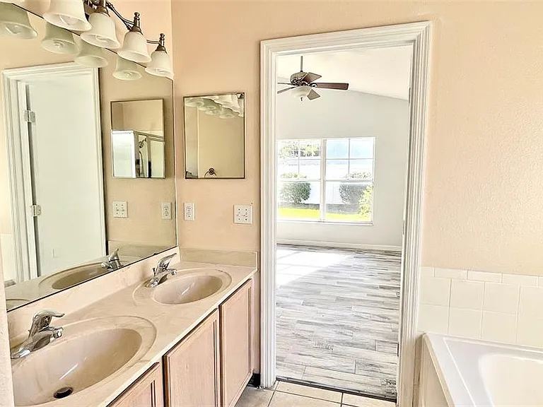 337 Silver Palms Cir — Photo 22