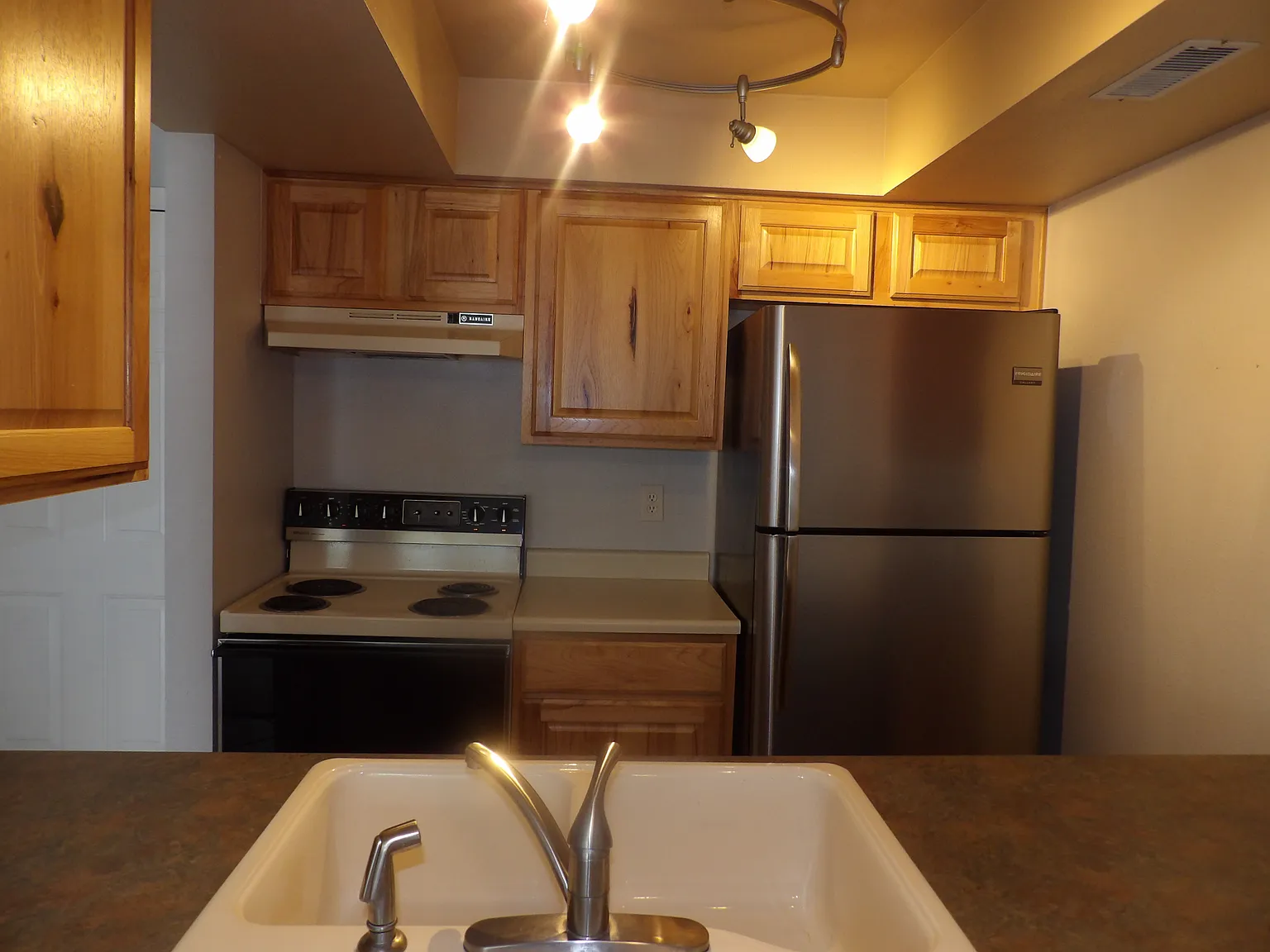 2 bed, 939 sqft, $1,295 — Photo 4