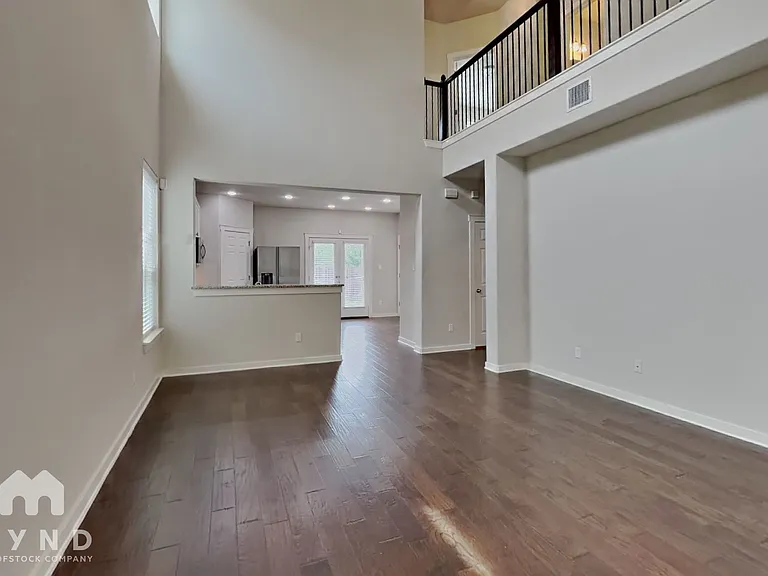 16304 Travesia Way — Photo 2
