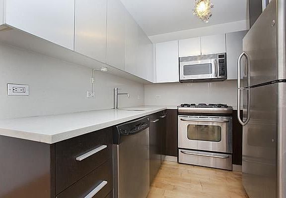 2nd image of 1311 Jackson Ave APT 12B