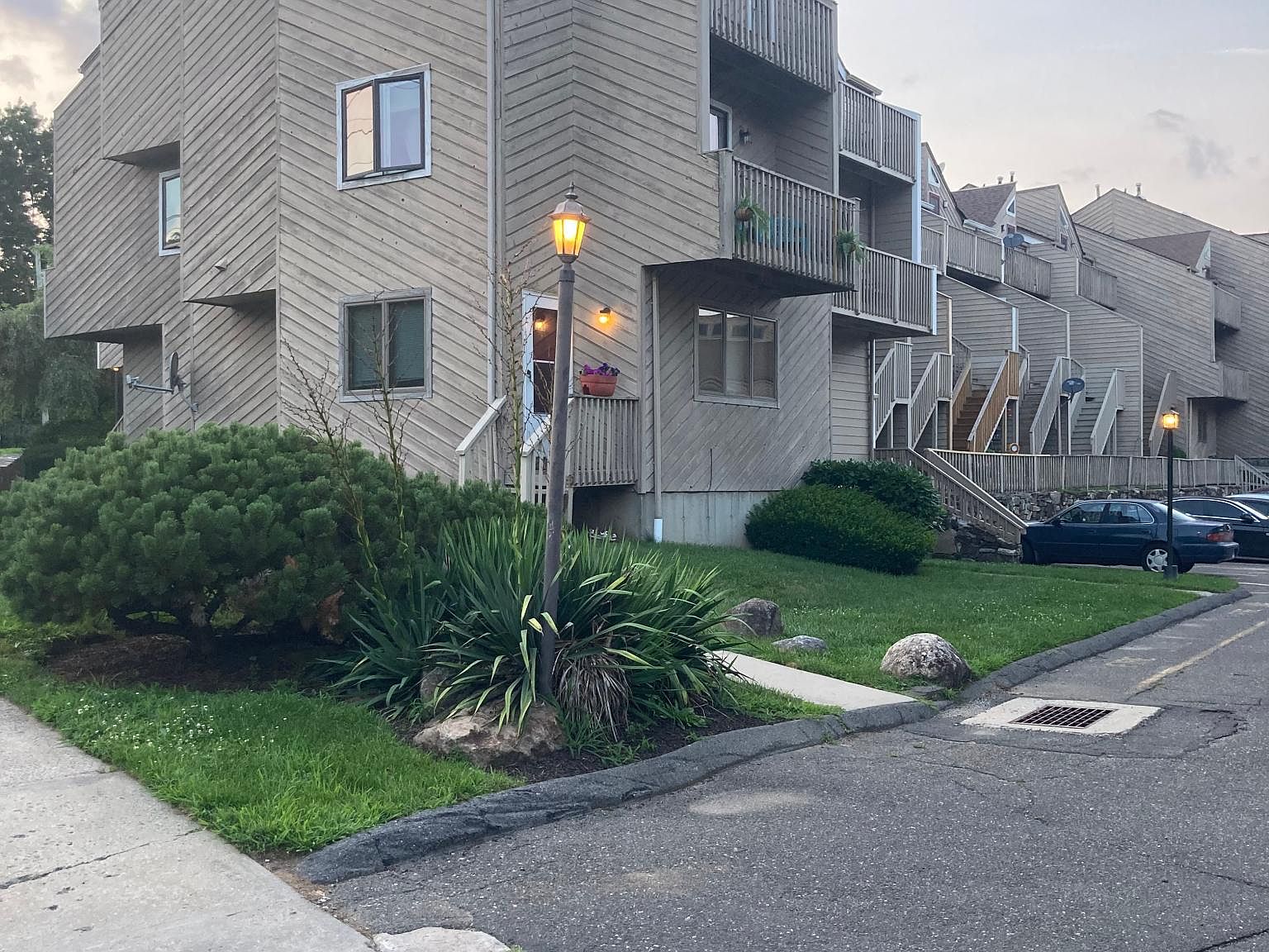 3370 Madison Ave, Bridgeport, CT 06606 Zillow