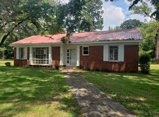 328 Chisolm Dr, Selma, AL 36701