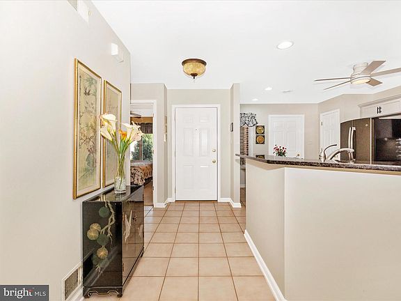 3rd image of 2375 Aronimink Cir