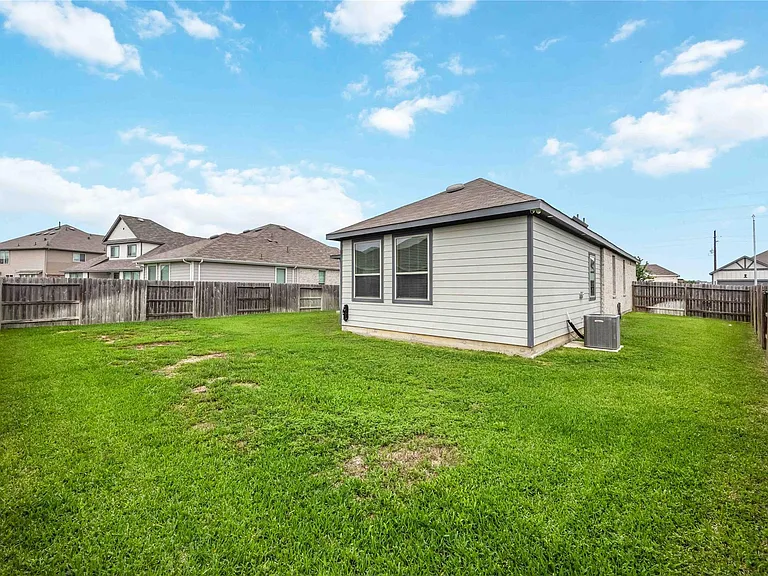 4606 Seabourne Landing Dr — Photo 10