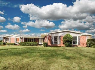 836 Claymont Dr, Ballwin, MO