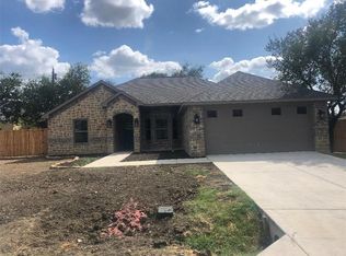 600 Ennis Scott St, Ferris, TX 75125