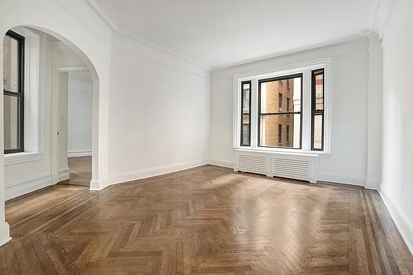 Rented by Bond New York | media 3