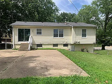 1305 NE 84th Pl