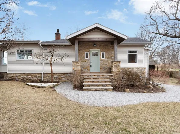 1295 Heritage Rd, Kingsville, ON N9Y 2E6