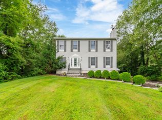 31 McVeigh Road, Woodbury, CT 06798