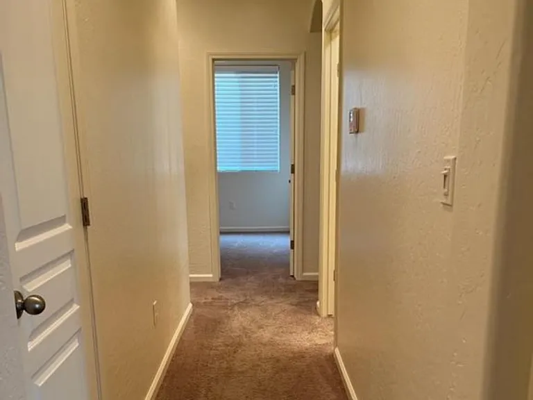 2468 Bay Hill Ave — Photo 20