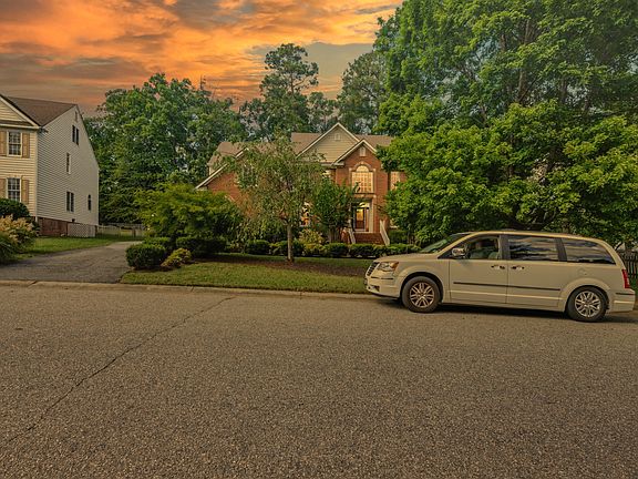 3rd image of 1549 Goswick Ridge Rd