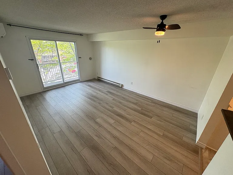 316 Kingsdale Ave — Photo 3