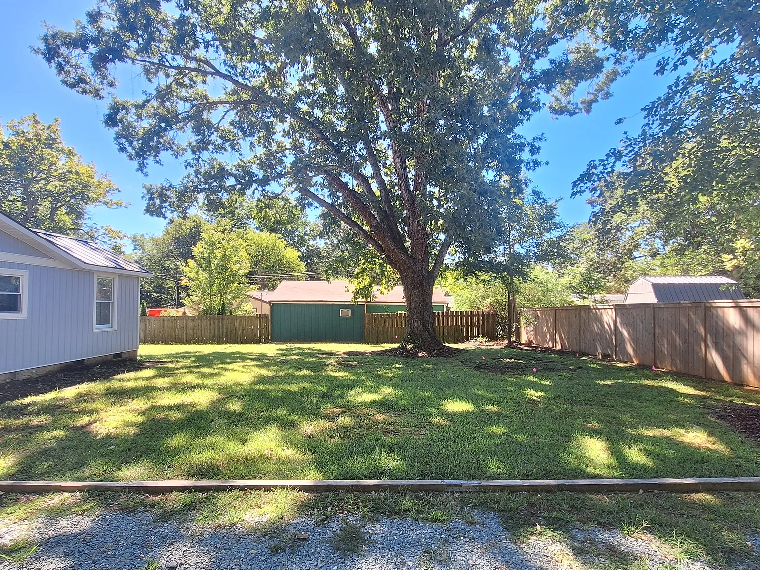 2 bed, 1.5 bath, 881 sqft, $1,450 — Photo 4