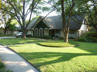 511 W Silver Sands Dr, San Antonio, TX 78216