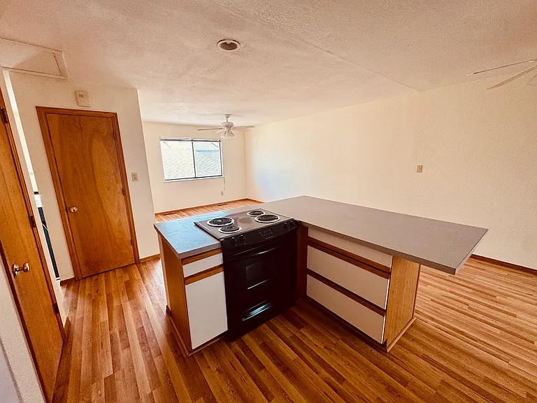 5465 White Pl — Photo 3