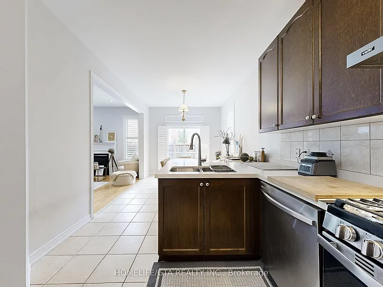 32 Scott Brown St — Photo 14