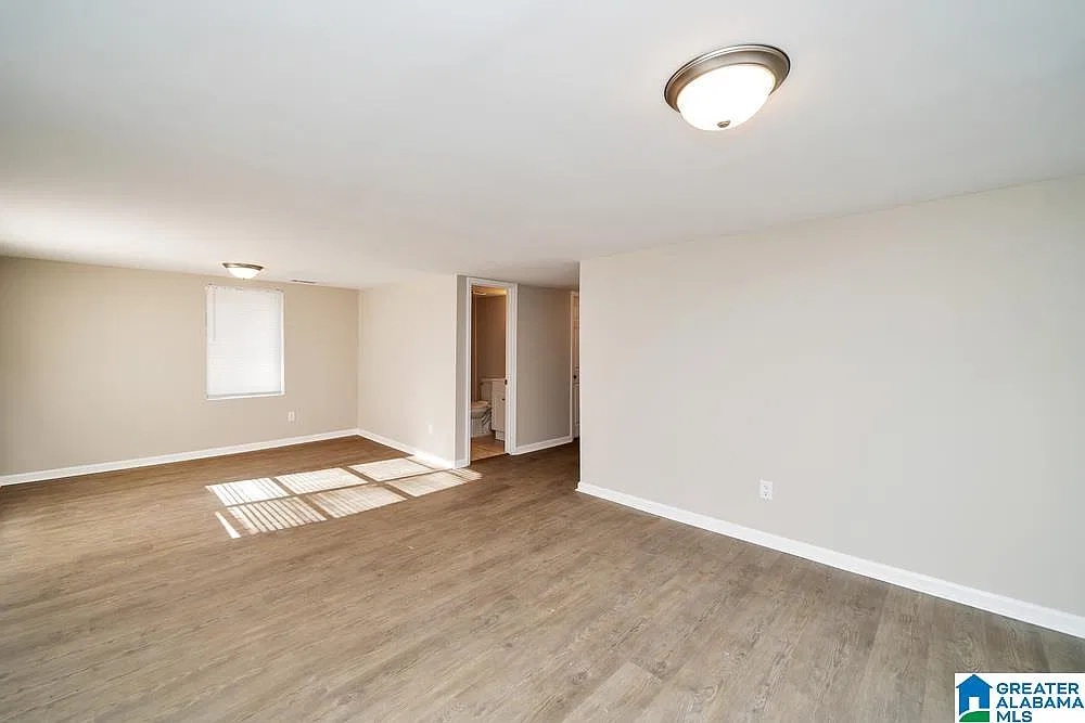 3 bed, 2.0 bath, 1266 sqft, $1,400 — Photo 4