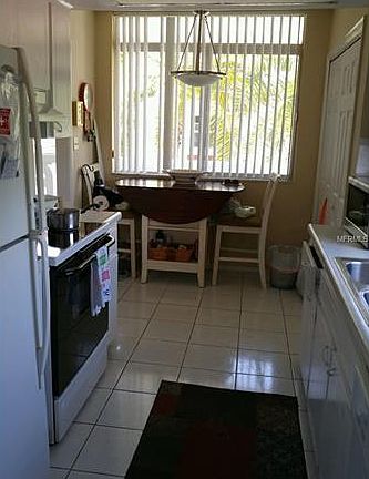 5th image of 1009 Pearce Dr Unit 307