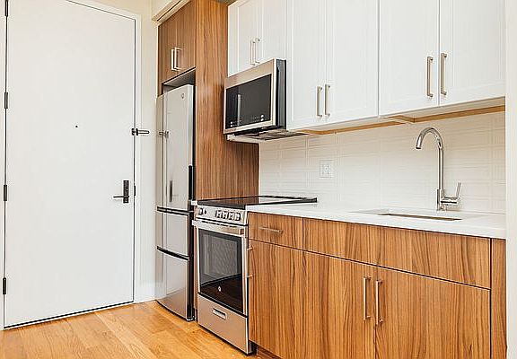2nd image of 212 Malcolm X Blvd #2L