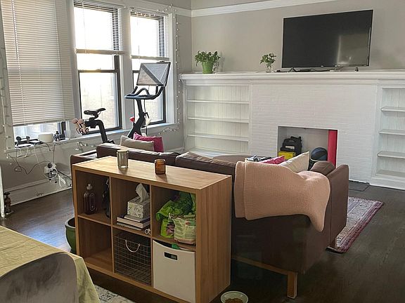 3rd image of 5005 N Ashland Ave #1N
