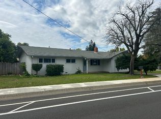 589 Loma Vista Dr, Redding, CA 96002