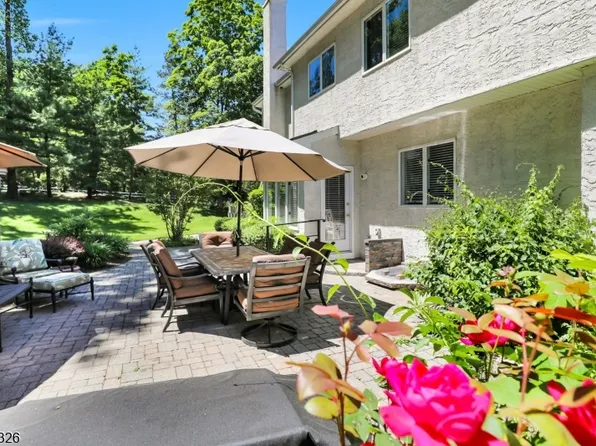 1 Vanderveer Dr, Bernards Twp., NJ 07920