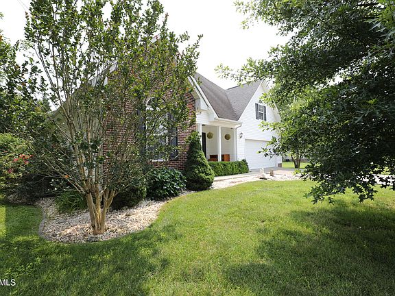 5th image of 147 Wind Chase Way