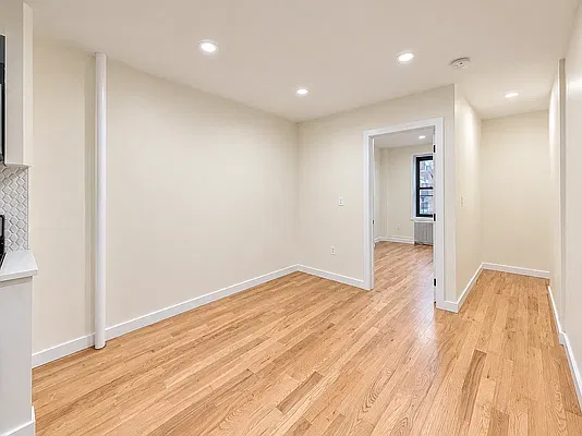 Living room, photo 1