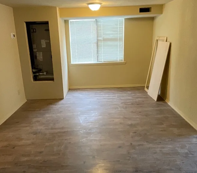 102 W Main St #2A — Photo 40