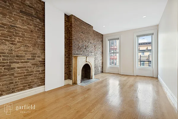 Rented by Garfield Realty  | media 11