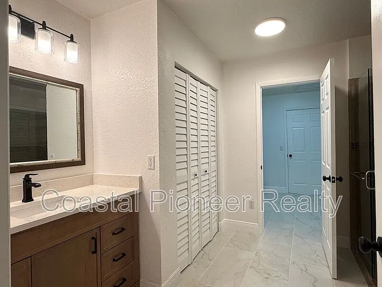 18306 Crawley Rd — Photo 20