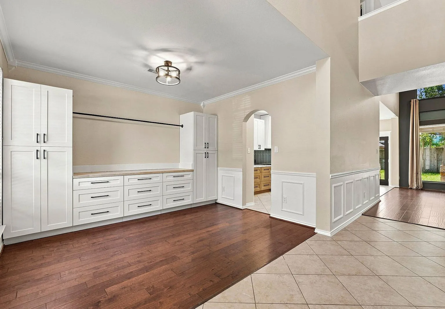 4 bed, 2.5 bath, 2519 sqft, $2,650 — Photo 4