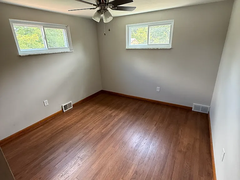 520 Main Blvd — Photo 15